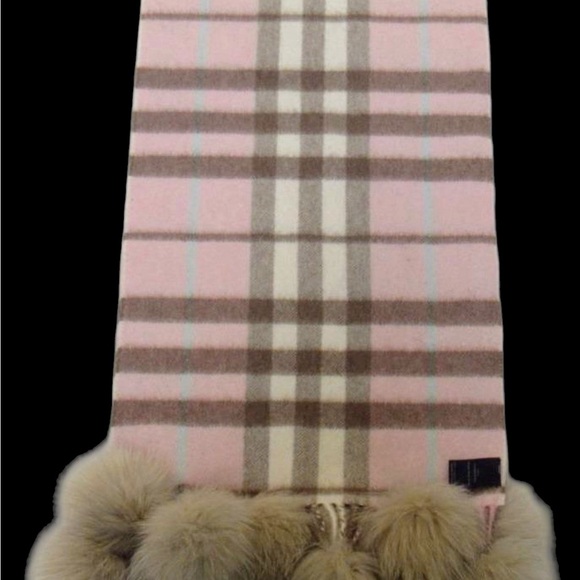 Burberry Cashmere Scarf - Picture 3 of 4